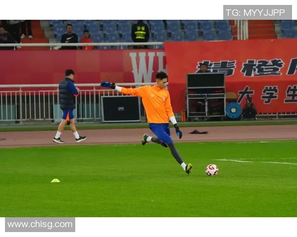 抖音霸气足球明星展现球场魅力与个人风采的完美结合