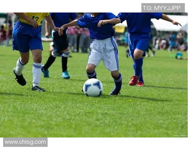 杨军专访:从绿茵场到人生舞台的足球旅程回顾与展望 杨军专访:从绿茵场到人生舞台的足球旅程回顾与展望